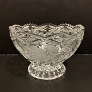 Vtg Zajecar 24% Lead Crystal Frosted Floral & Leaf Bowl w/Sawtooth Rim